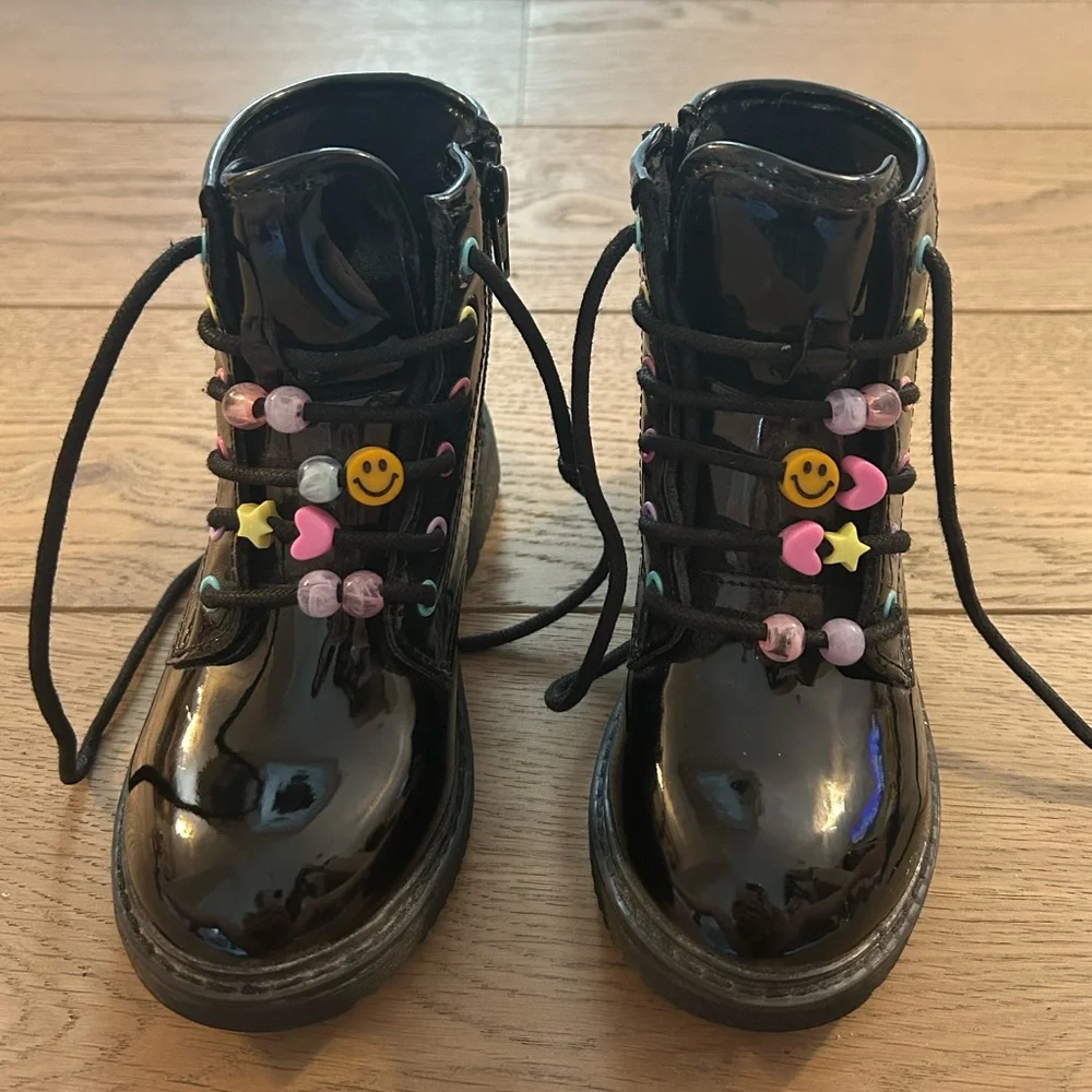 The Children's Place Black Patent Lace-Up Boots